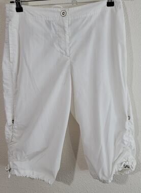 Fu Da White Flat Front Capri Pants Small Pockets Lightweight Hidden Seam Pockets